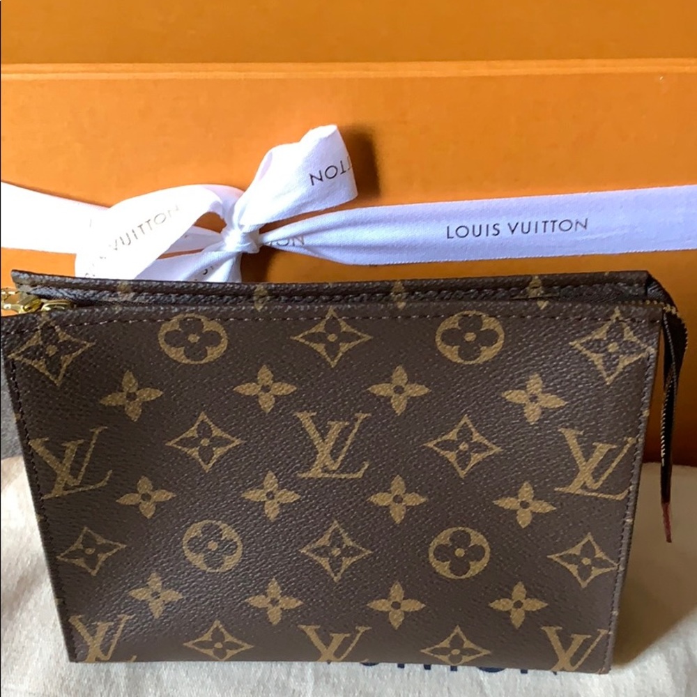 Authentic Louis Vuitton Toiletry Pouch 19